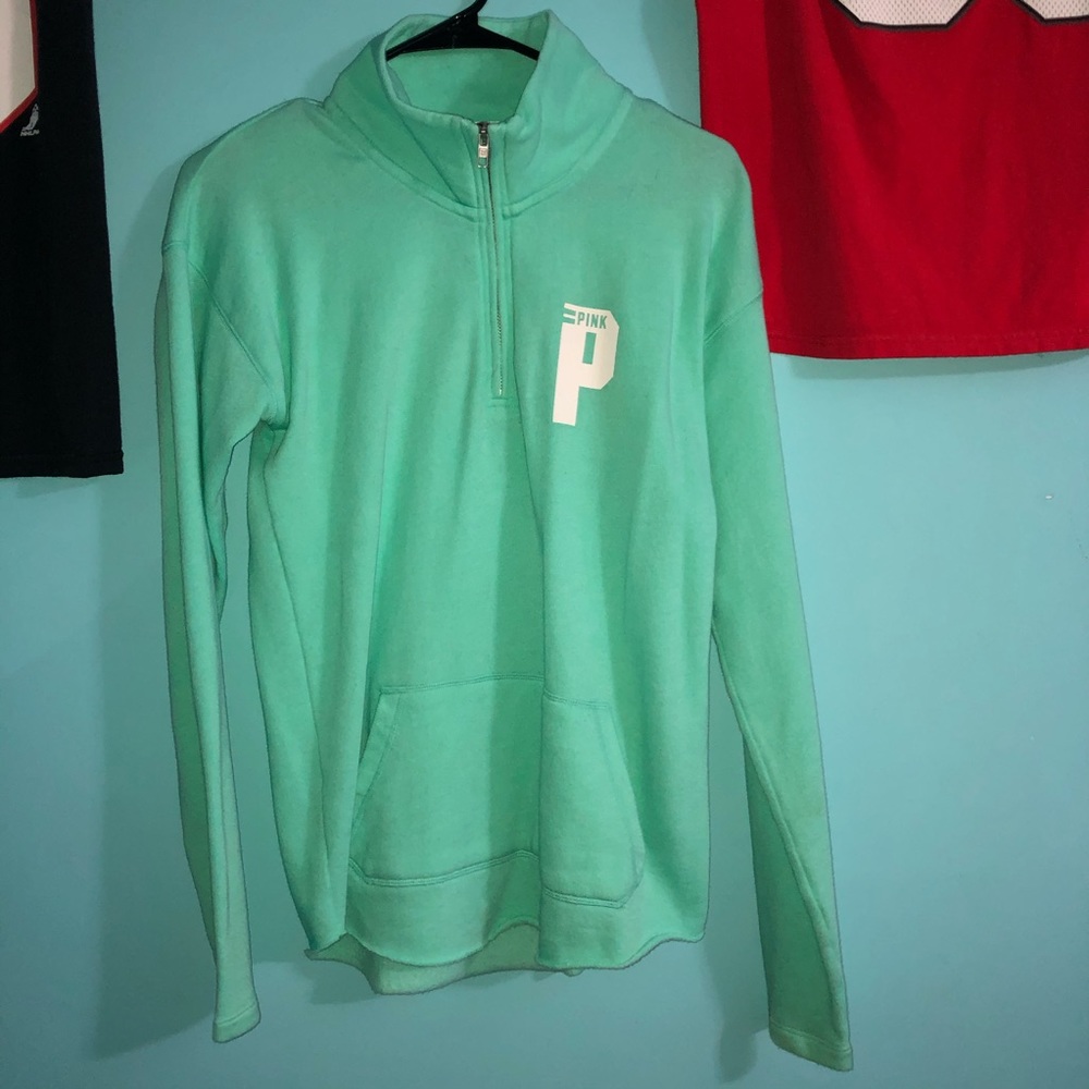 pink sweatshirt